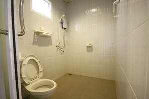 Bungalow with Garden View | Bathroom - Kohchang Fuengfah (Ko Chang)