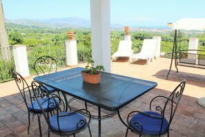 Casa, 1 quarto, terraço | Terraço/pátio