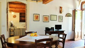 Appartement, 1 chambre | Coin séjour