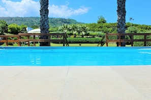 Piscina stagionale all'aperto