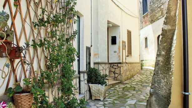 Exterior - Il Vicolo Stretto (Minturno)