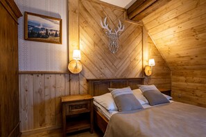 Deluxe-Doppel- oder -Zweibettzimmer | Schreibtisch, schallisolierte Zimmer, Bügeleisen/Bügelbrett, Babybetten
