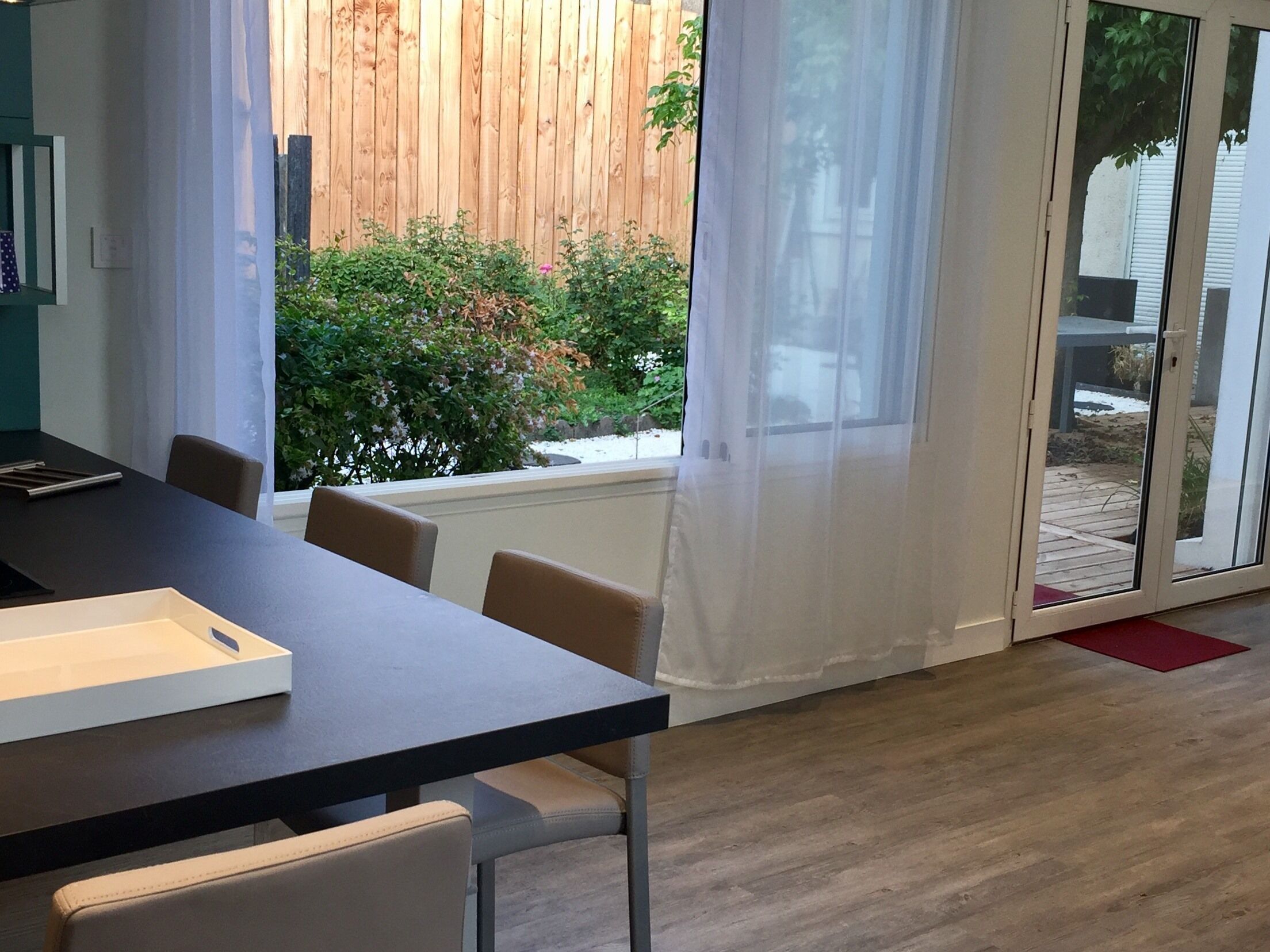 Cottage, salle de bains attenante, vue jardin (Alfred de Vigny ) | Vue depuis l’hébergement