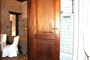 Apartment, 1 Schlafzimmer | Badezimmer | Dusche, Handtücher