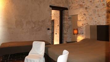 Apartment, 1 Bedroom | 1 bedroom, free cots/infant beds, bed sheets