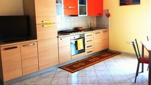 Apartment, 2 Schlafzimmer | Eigene Küche | Hochstuhl