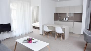 Superior-Apartment | Eigene Kochnische | Kühlschrank, Wasserkocher mit Kaffee-/Teezubehör