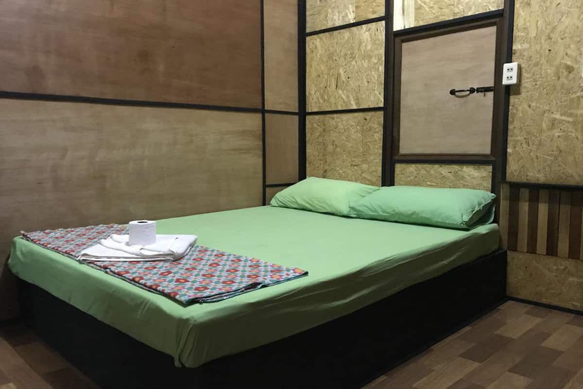 Standard Double Room with Fan | Truy cập Internet không dây miễn phí, bộ trải giường