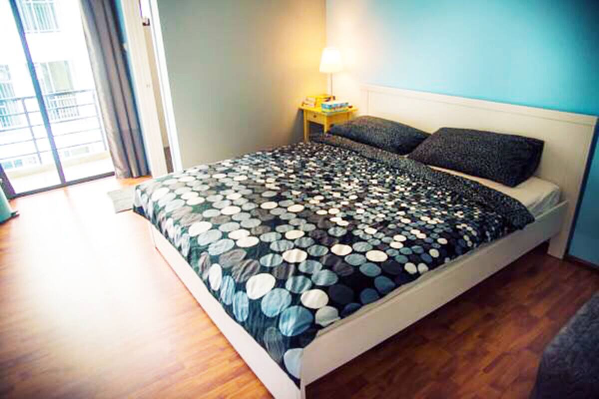 ผ้าปูที่นอน Frette จากอิตาลี, เครื่องนอนระดับพรีเมียม, โต๊ะทำงาน