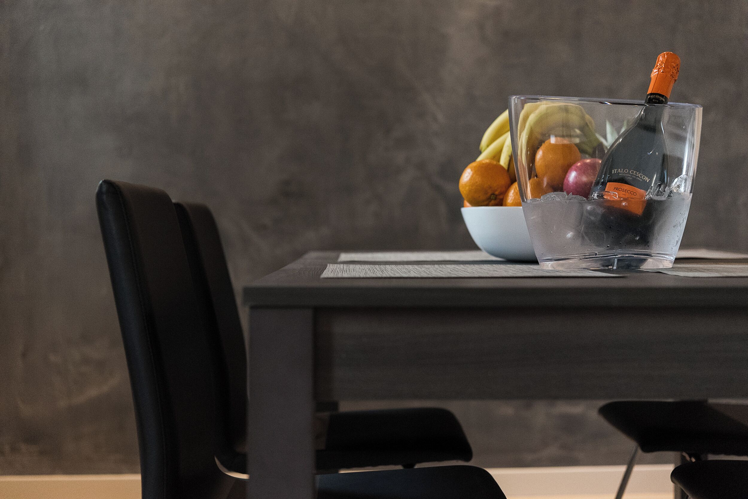 deluxe apartment (3 floor) | living area | flat-screen tv