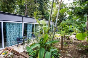Property grounds - OYO 695 My Hostel (Ko Chang)