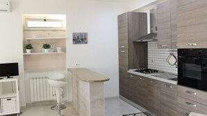 Villa - 2 sovrum | Eget pentry | Kylskåp, mikrovågsugn, ugn och spishäll