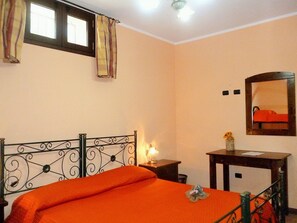 Villa, 4 Bedrooms, Private Pool - Villa Claudia (Parabita)