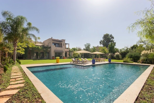 Outdoor pool - Luxury Villa Marrakech (Marrakech)