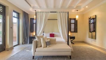 Villa Luxe, vue piscine | 5 chambres, literie de qualité supérieure