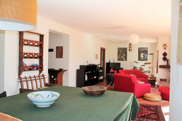 Villa, 2 Bedrooms | Living area | TV, fireplace