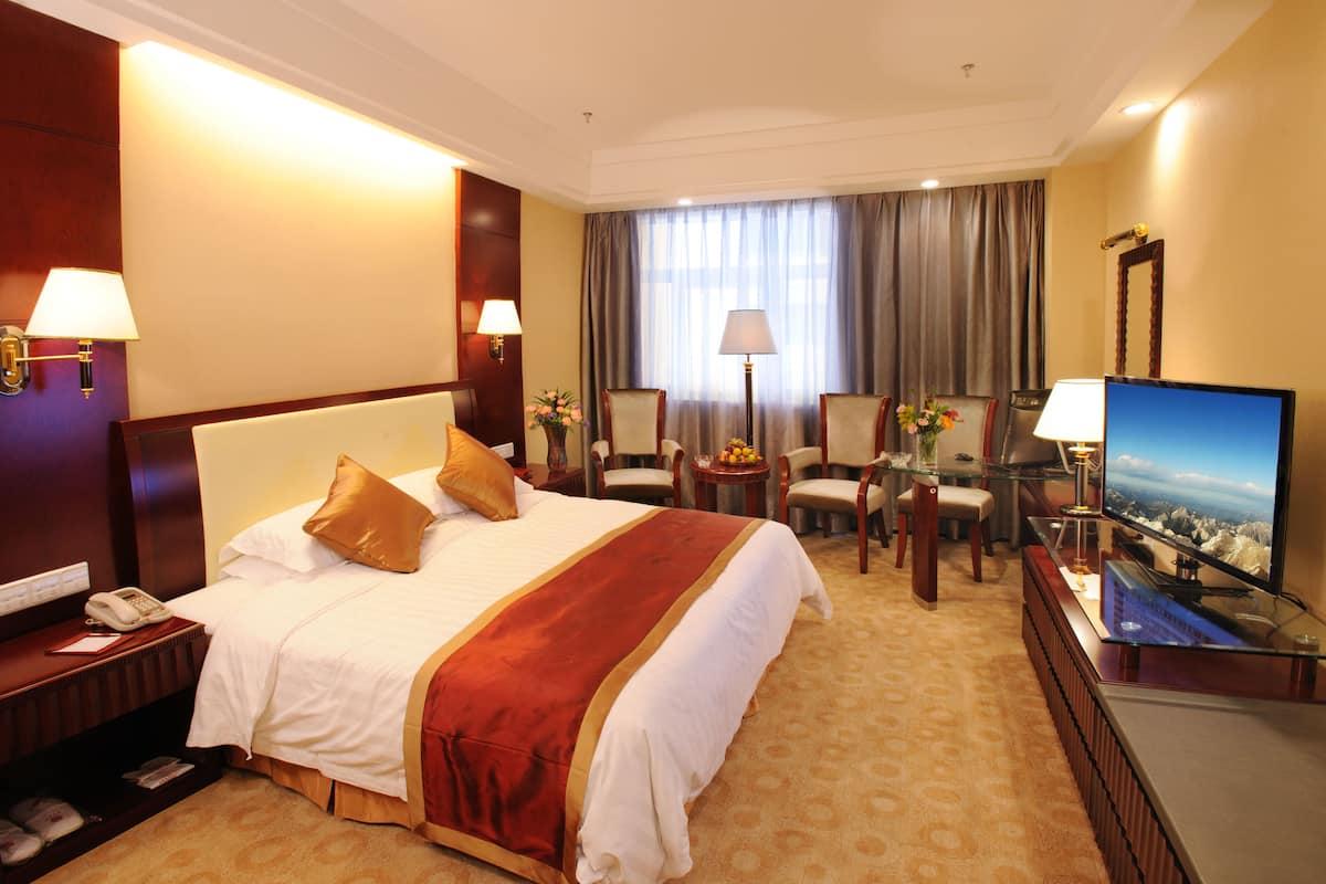 Minibar, in-room safe, desk, blackout curtains