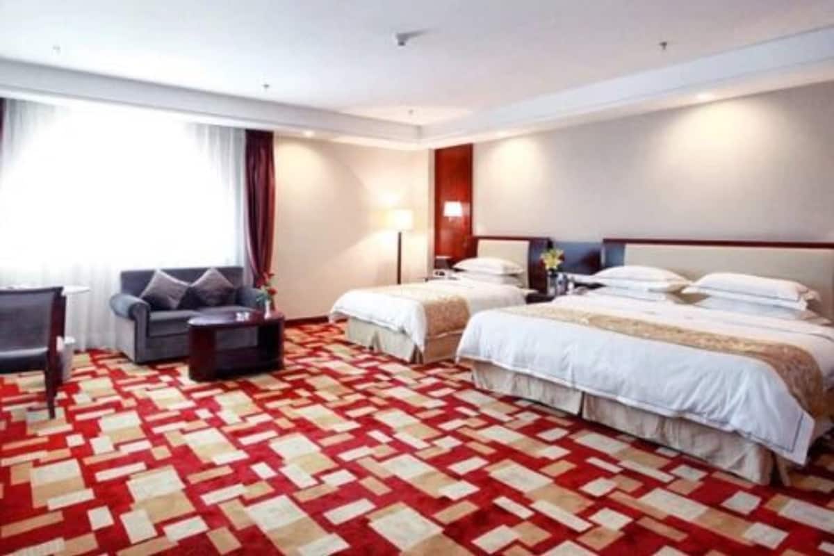 Minibar, in-room safe, desk, blackout curtains