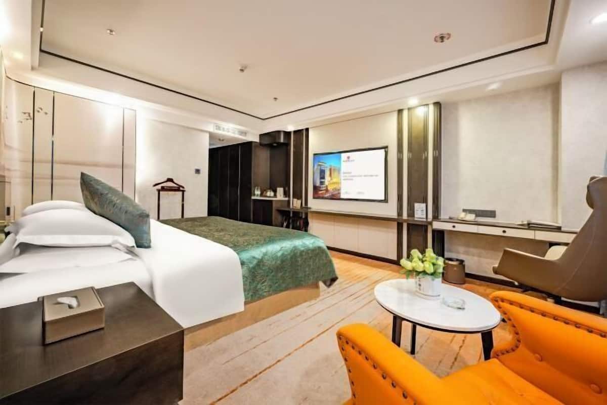 Minibar, in-room safe, desk, blackout curtains
