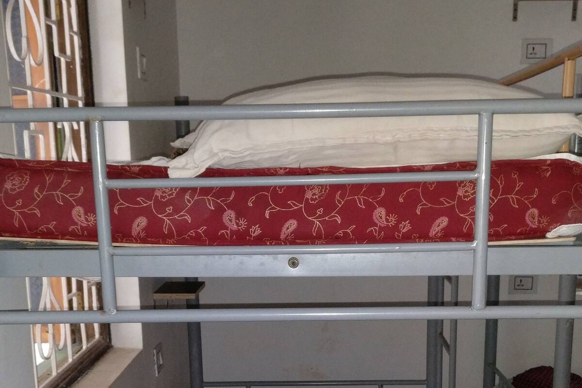 Zimmersafe, kostenlose Zustellbetten, kostenloses WLAN