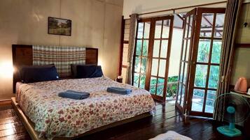 Standard Room, 2nd Floor | Individually decorated, iron/ironing board, bed sheets