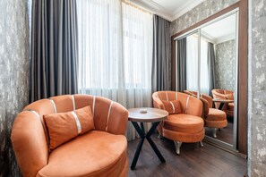 Ảnh chưa phân loại, 3 trong số 24 ảnh, nút