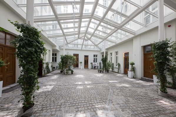 Exterior - ShortStayPoland Noakowskiego - B30 (Warsaw)