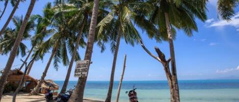 Beach nearby, sun-loungers, beach umbrellas
