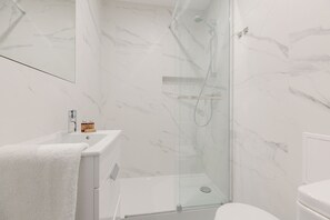 Apartment, 1 Schlafzimmer, Nichtraucher, Stadtblick | Badezimmer