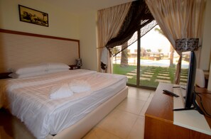 Room | Minibar, in-room safe, soundproofing, iron/ironing board - Public Security Hotel & Chalets (Aqaba)