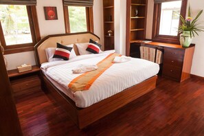 4 Bedrooms Villa 