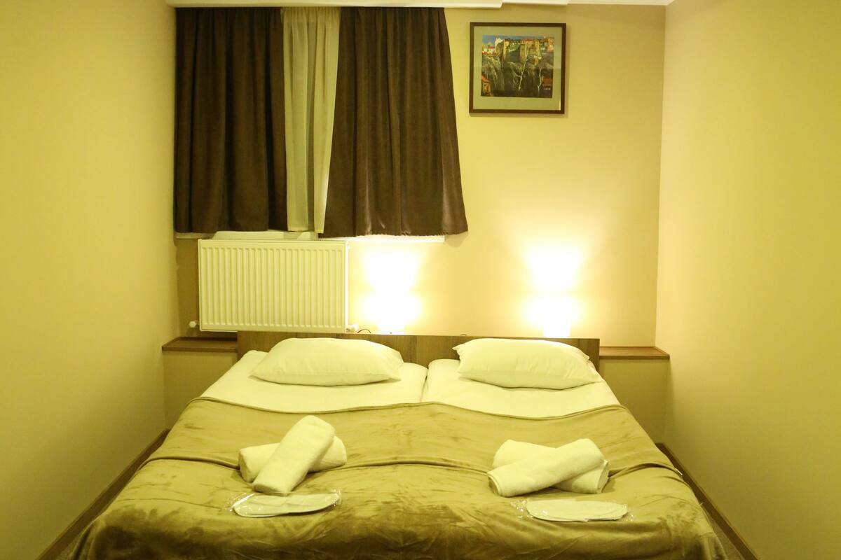 Habitación doble | Sábanas de algodón egipcio, ropa de cama de alta calidad y edredón