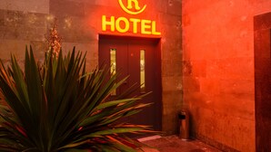 Interior entrance - Hotel Reverence (Tbilisi)