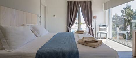 Superior Double Room | Premium bedding, free minibar, in-room safe, soundproofing