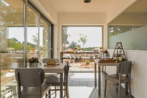Desayuno buffet incluido todos los días 