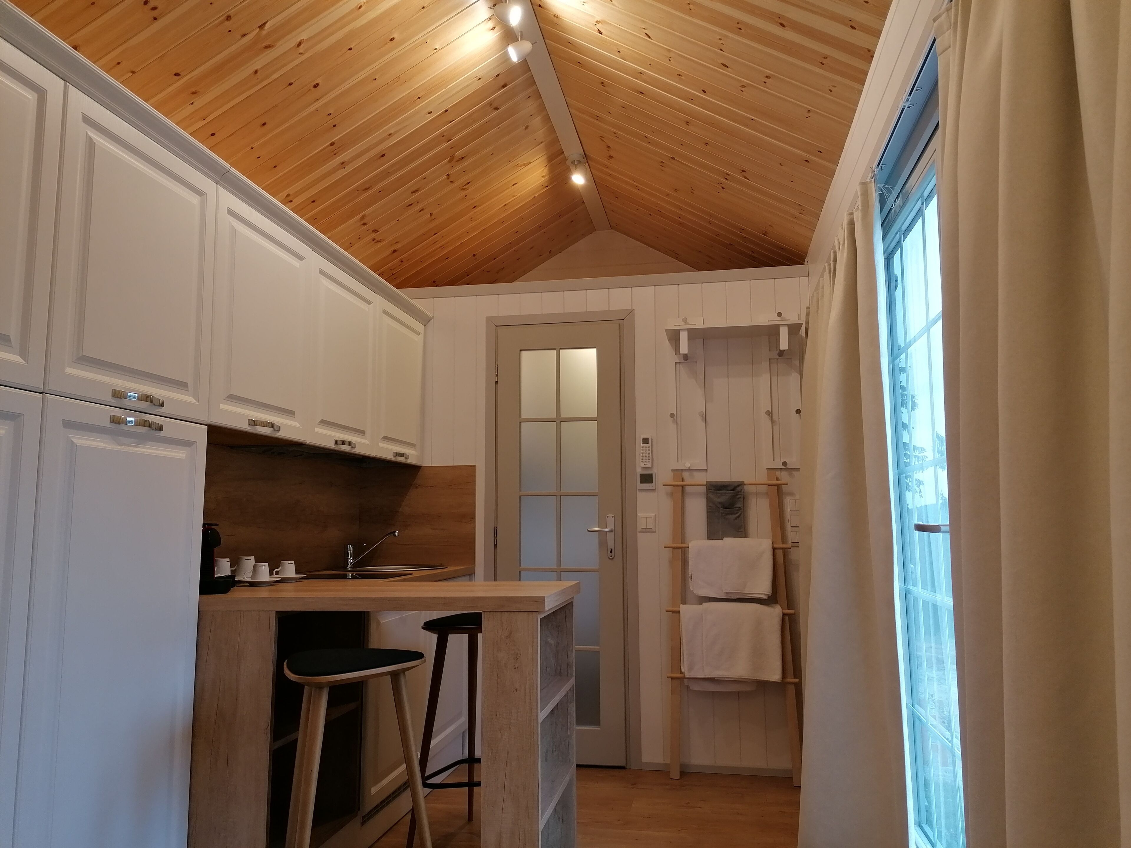 economy cabin | 1 bedroom, minibar, in-room safe, desk