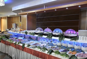 Buffet - Rhiss Hotel Bostanci (Istanbul)