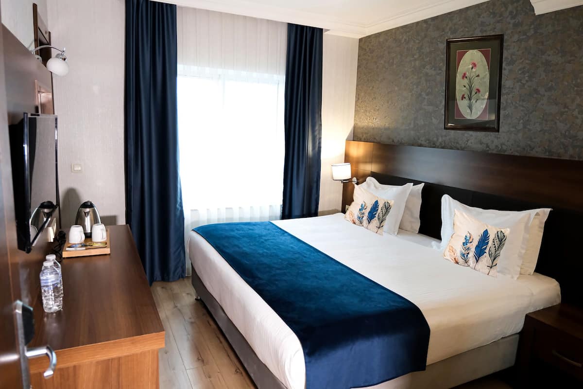 Minibar, in-room safe, desk, soundproofing