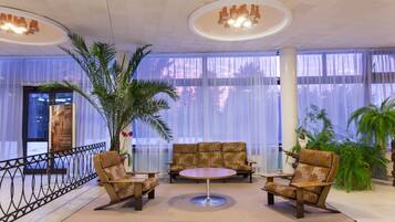 Sala de estar en el lobby