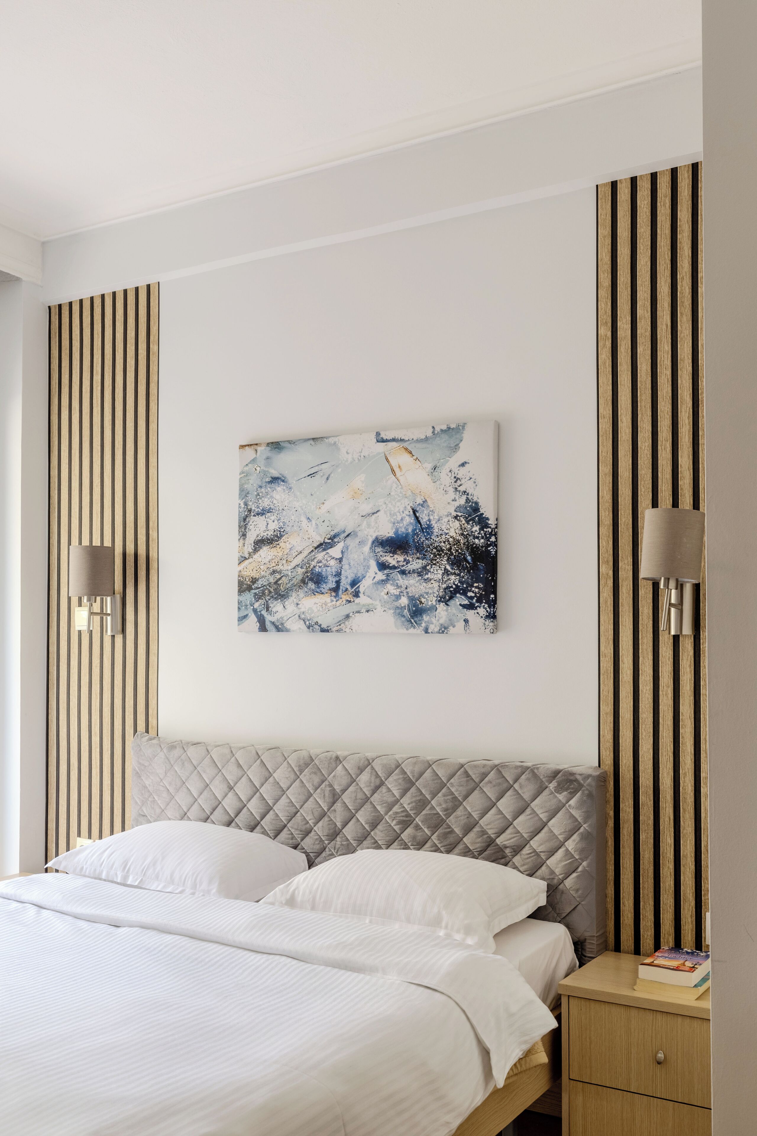 Kahden hengen standard-huone, kaupunkinäköala | Tallelokero huoneessa, työpöytä