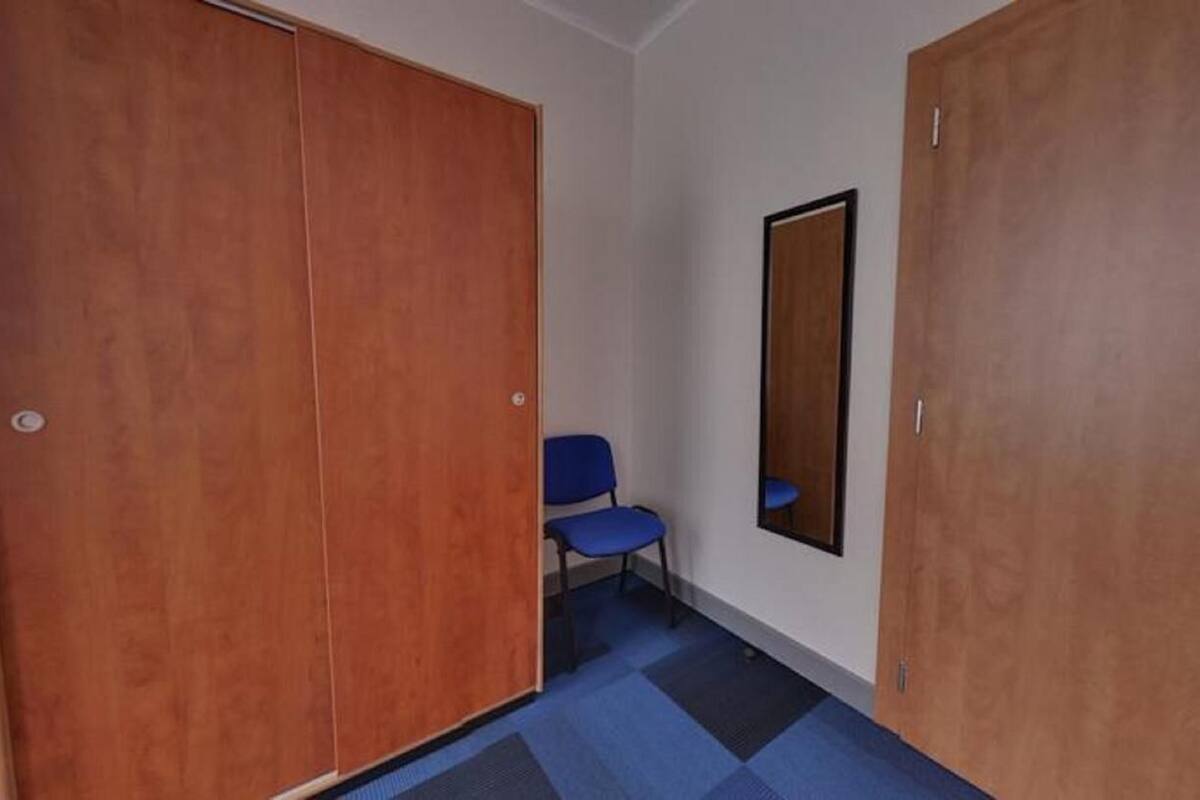 in-room safe, desk, free wifi