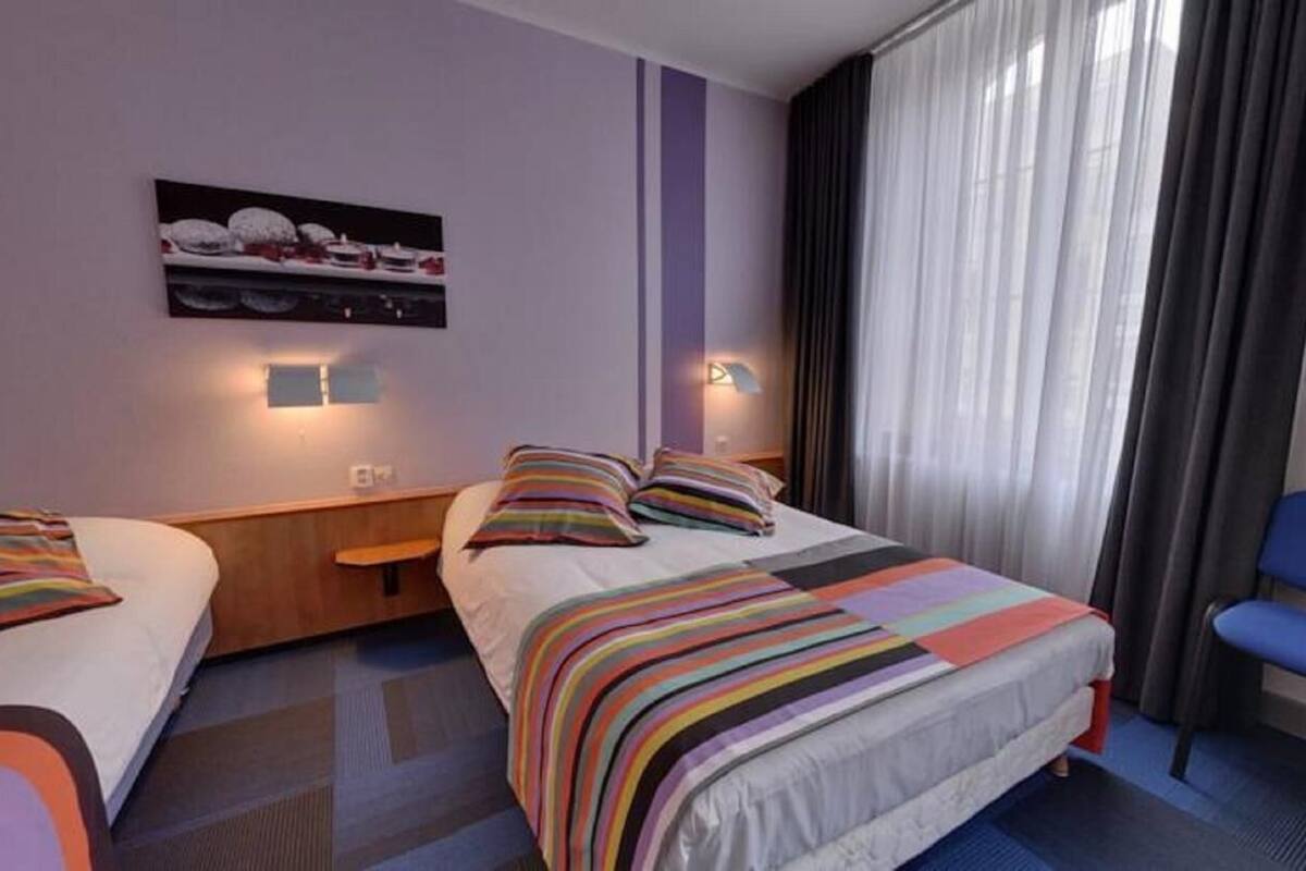 in-room safe, desk, free wifi