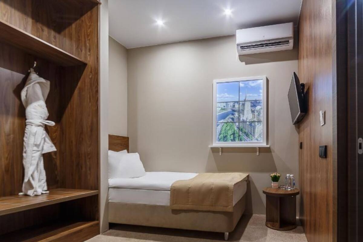 Economy Single Room, No Windows | Premium bedding, minibar, in-room safe, desk