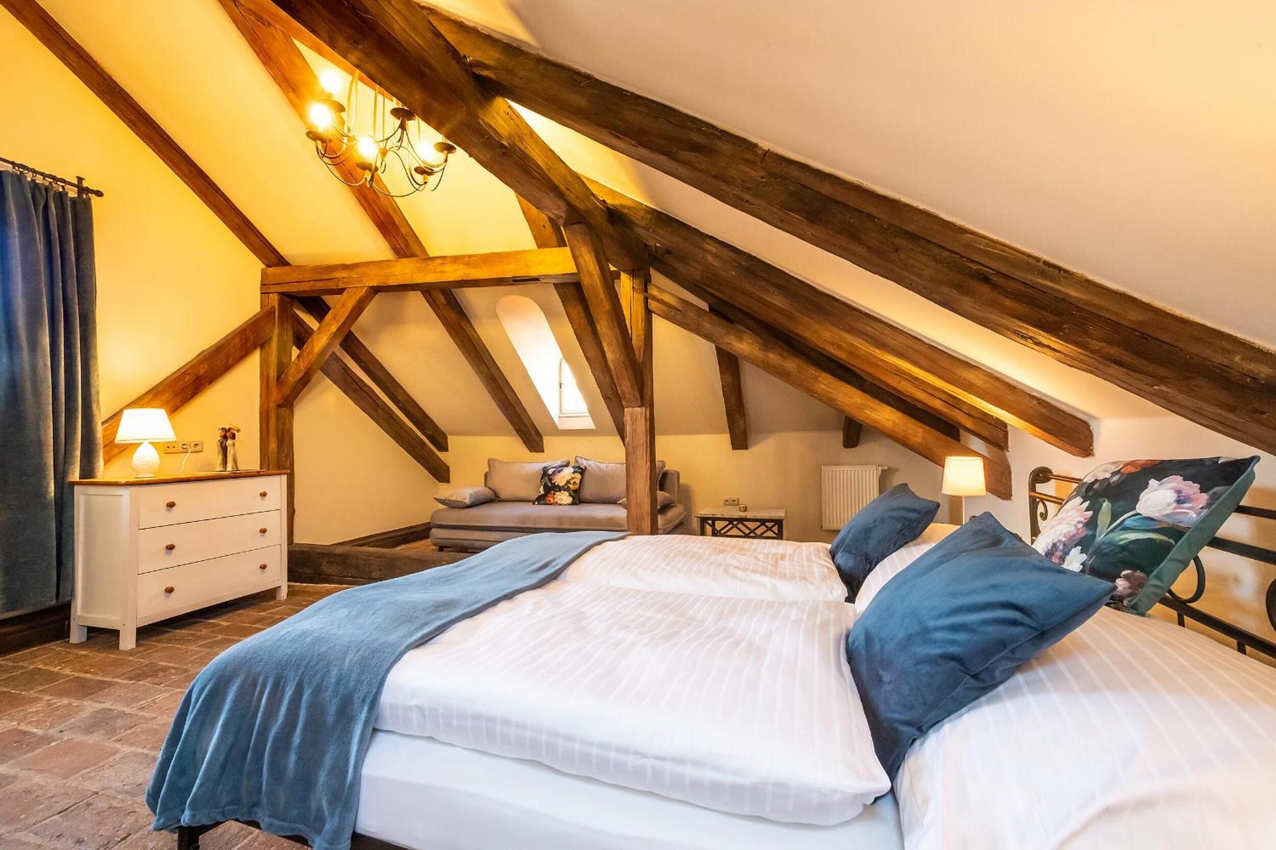 1 多间卧室、迷你吧、特色装修、遮光窗帘