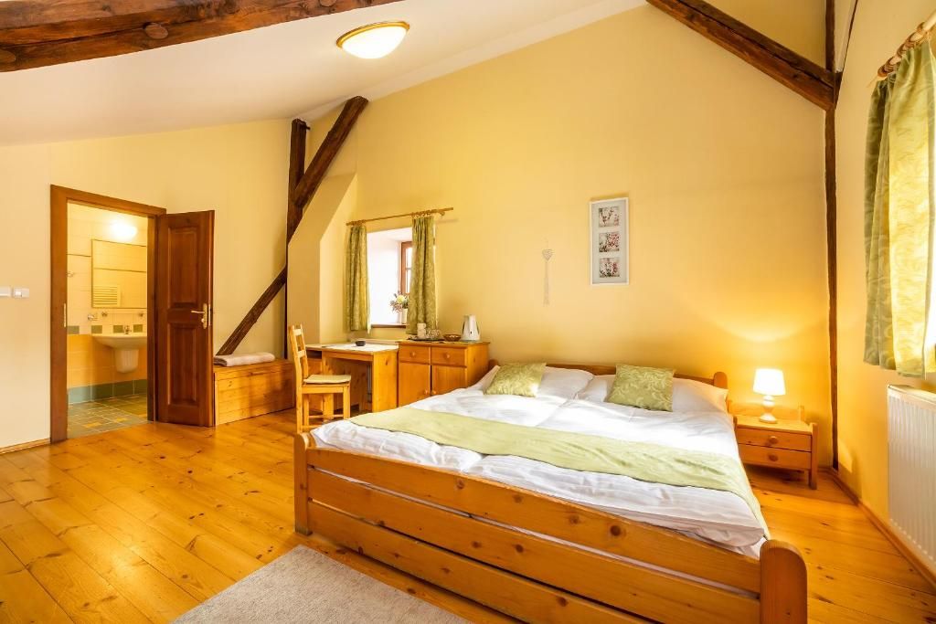 1 bedroom, blackout drapes, cribs (surcharge), WiFi (free)