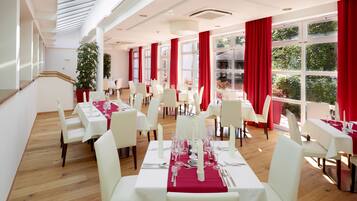 Tägliches inbegriffenes Frühstücksbuffet