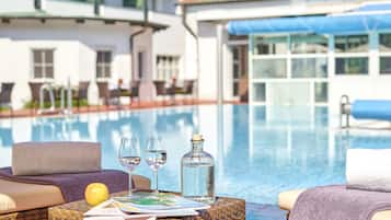 2 indoor pools, 2 outdoor pools, pool umbrellas, sun loungers