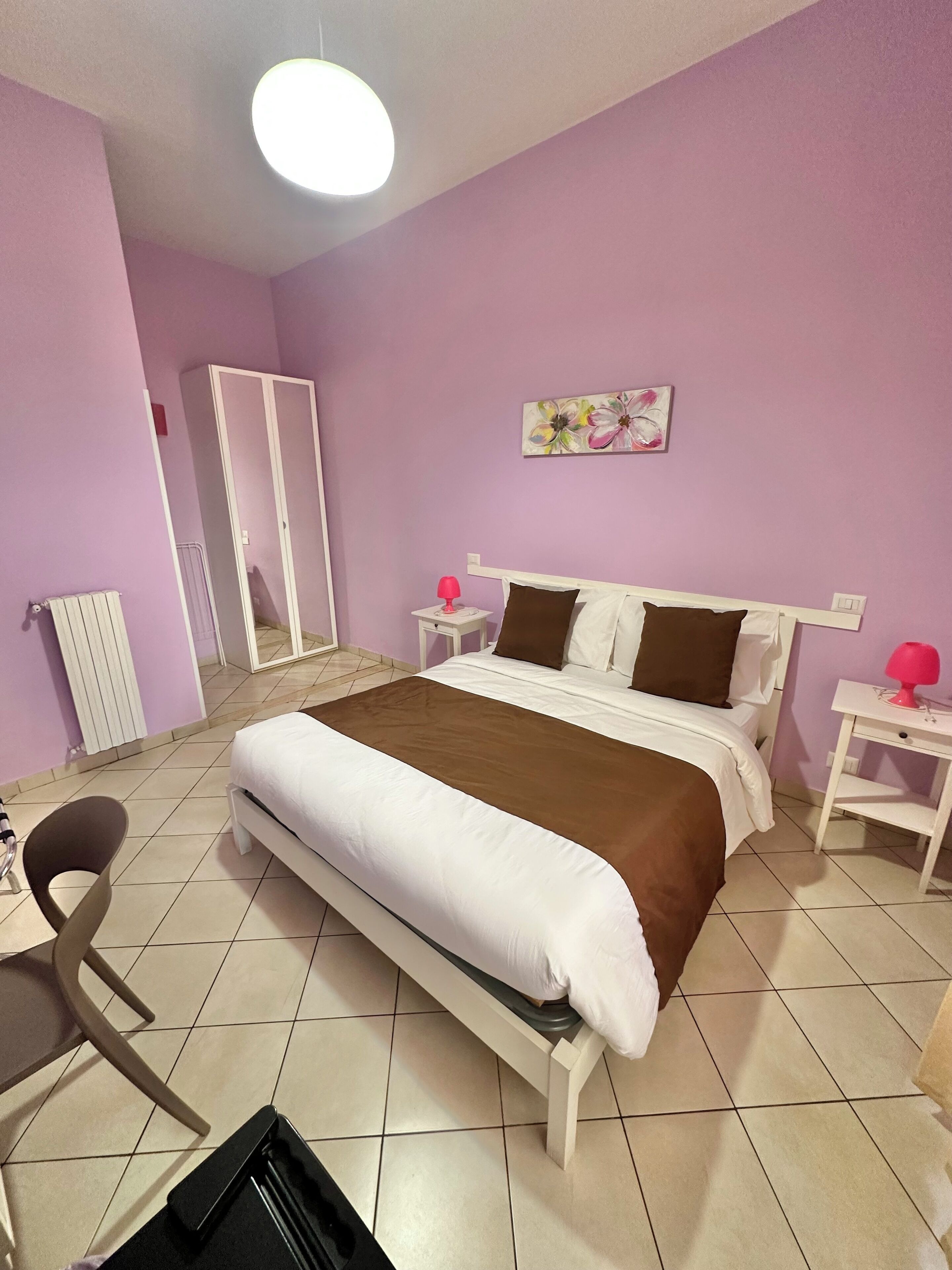 基本雙人房, 1 間臥室, 私人浴室, 城市景觀 | 迷你吧、客房內保險箱、書桌、熨斗/熨衣板