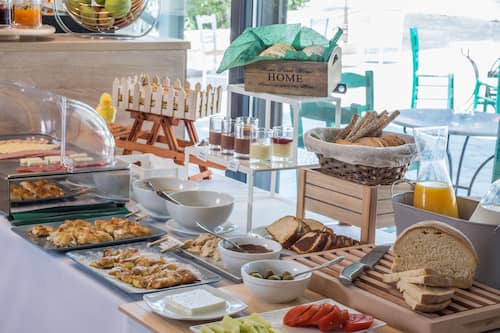 Petit déjeuner buffet compris tous les jours