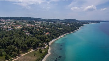 Una spiaggia nelle vicinanze